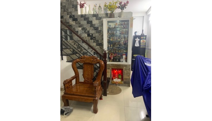 HẺM XE TẢI, NGAY LÊ VĂN QUỚI, SÁT MẶT TIỀN, 2 TẦNG 2PN, 32M2, SỔ ĐẸP NỞ HẬU, GIÁ CHỈ NHỈNH 3 TỶ